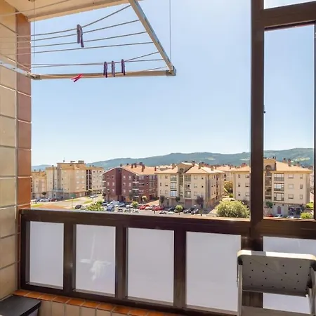 Akomodat En Moderno Y Luminoso Cerca De Aeropuerto Apartamento