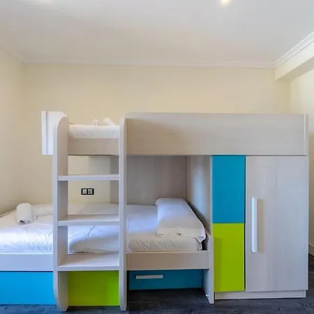 Apartment Akomodat En Moderno Y Luminoso Cerca De Aeropuerto